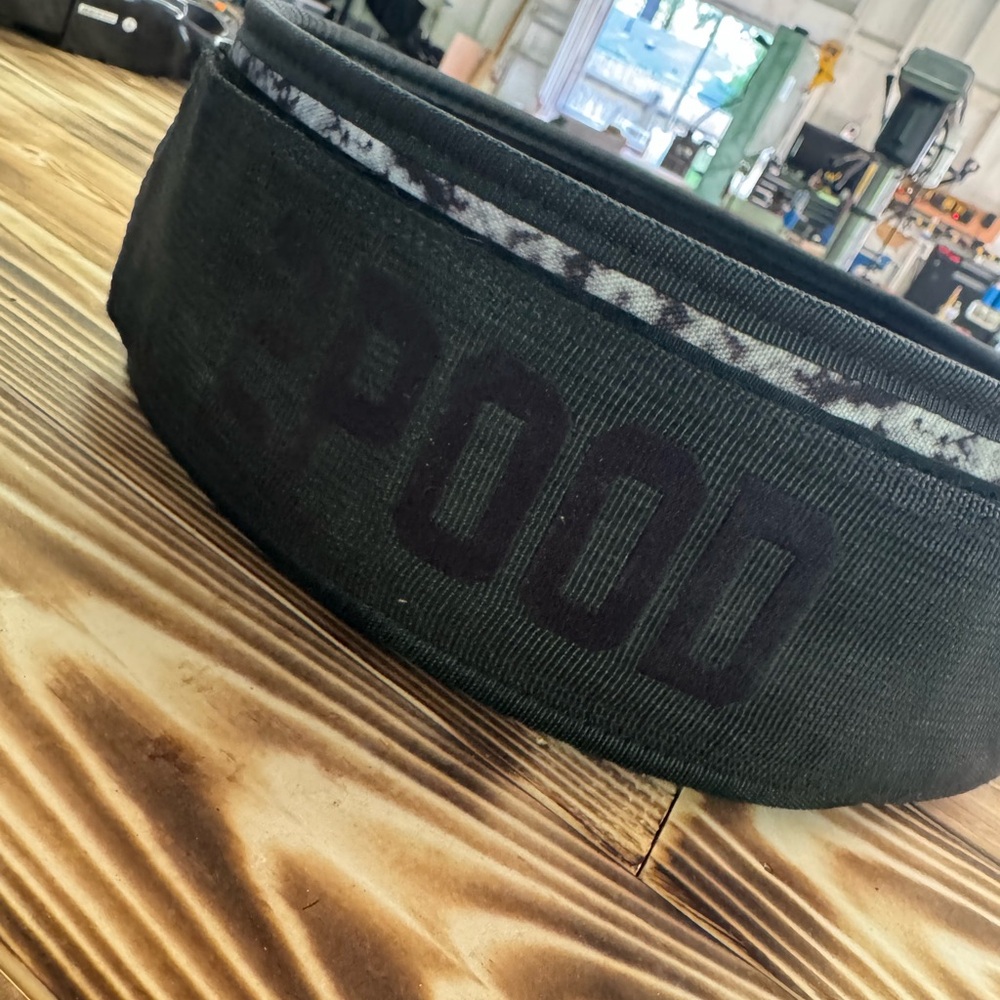 2POOD Weightlifting Belt